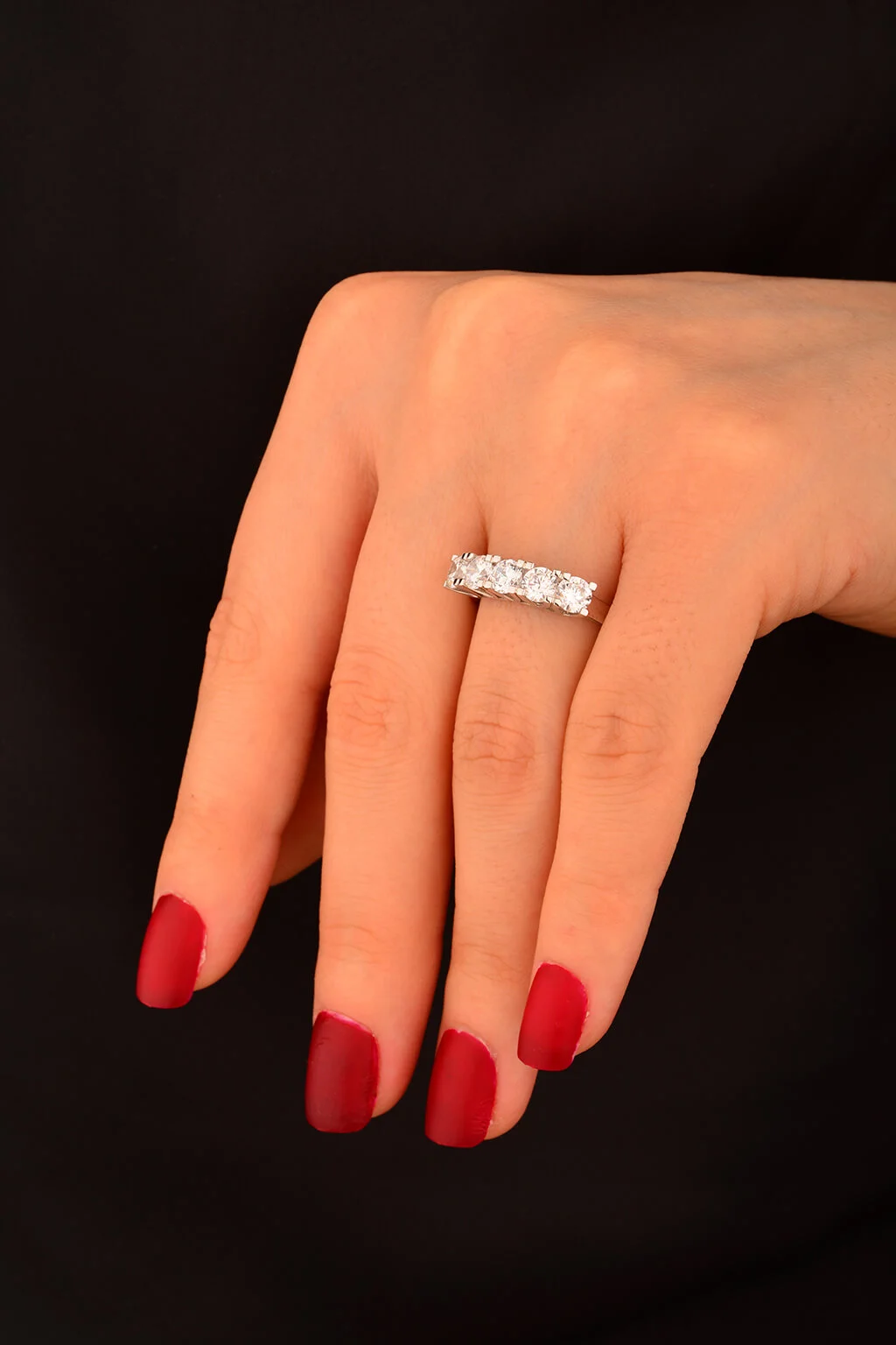 Beş Taş Beyaz Altın Yüzük