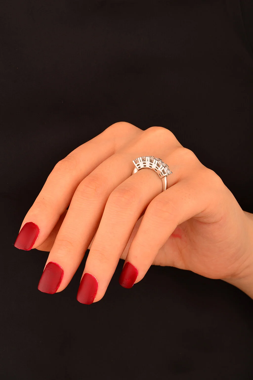 Beş Taş Beyaz Altın Yüzük