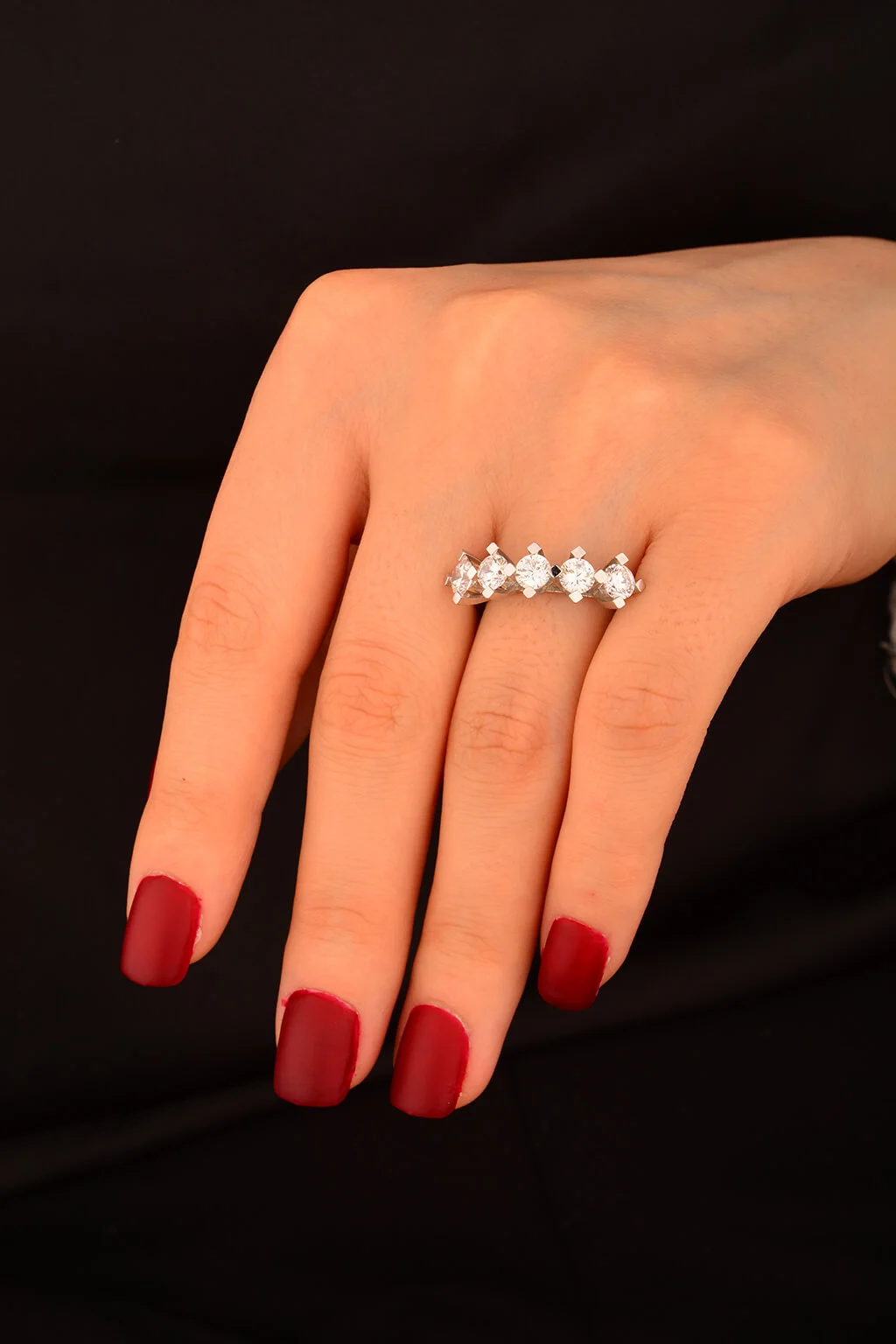 Beş Taş Beyaz Altın Yüzük