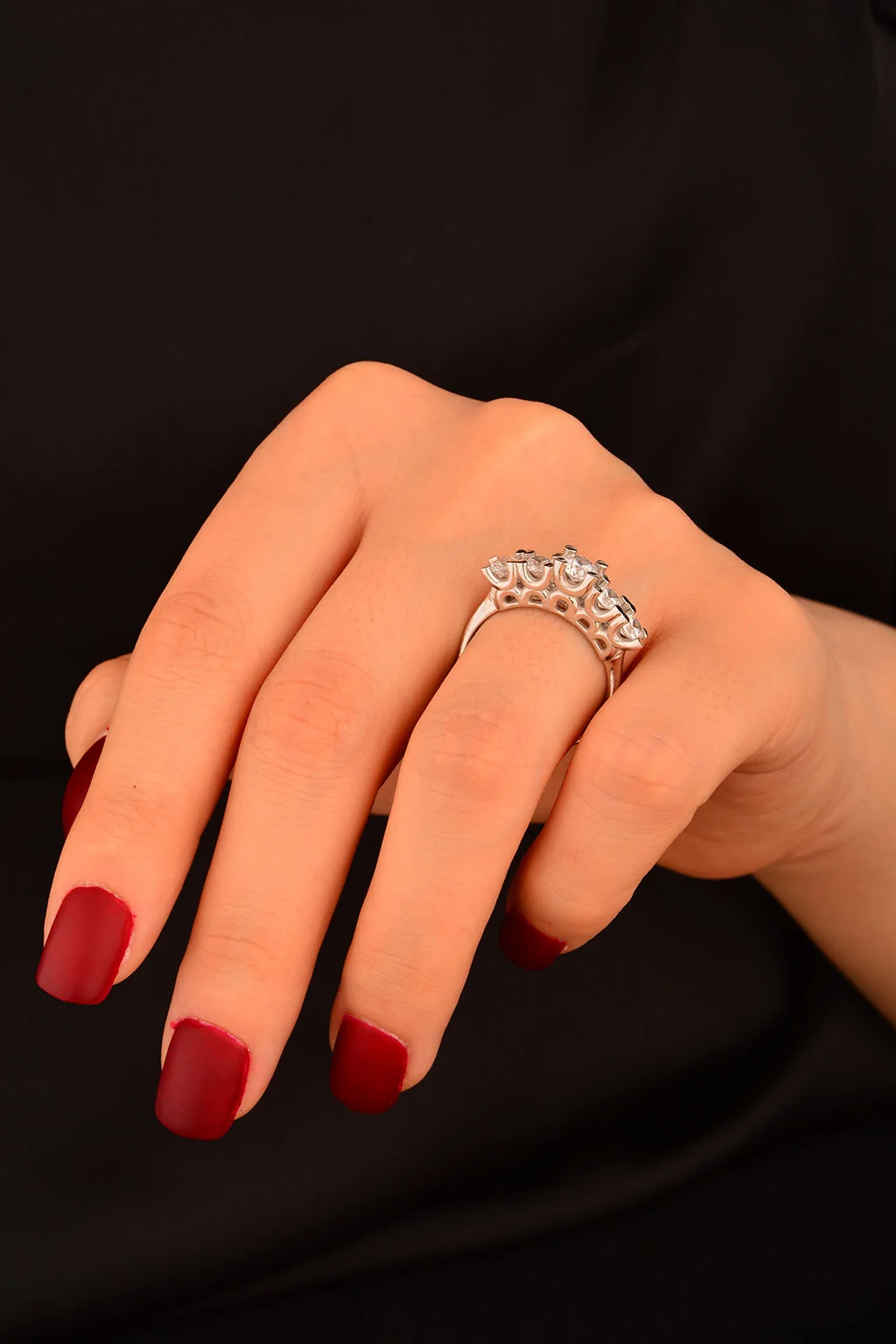 Beş Taş Beyaz Altın Yüzük