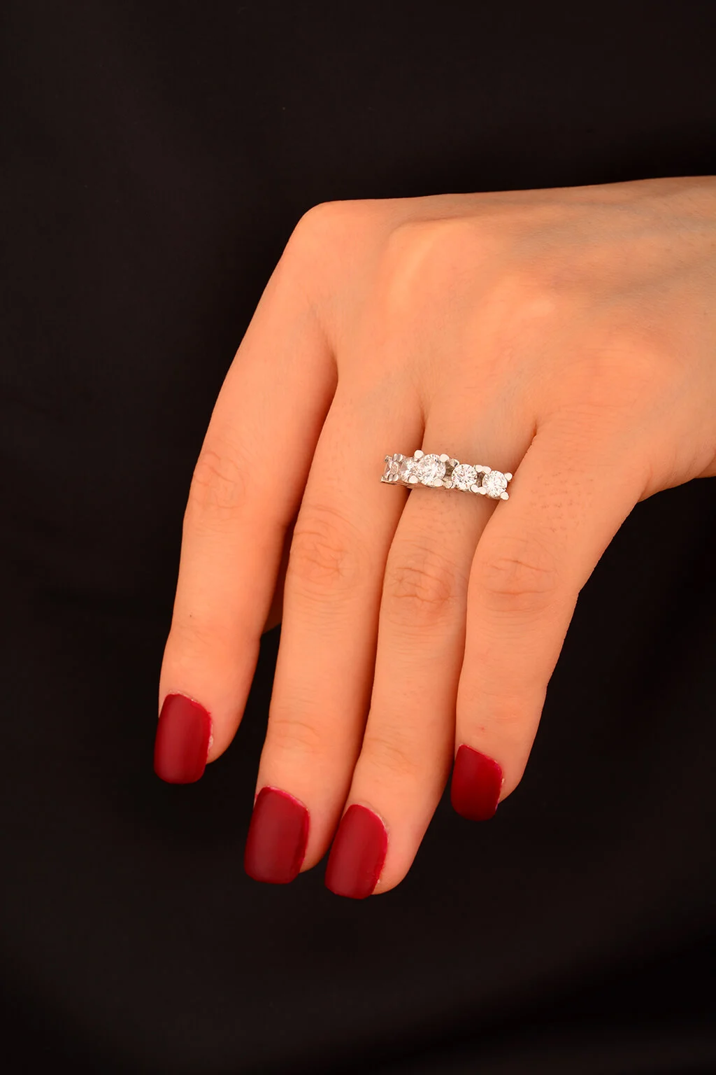 Beş Taş Beyaz Altın Yüzük