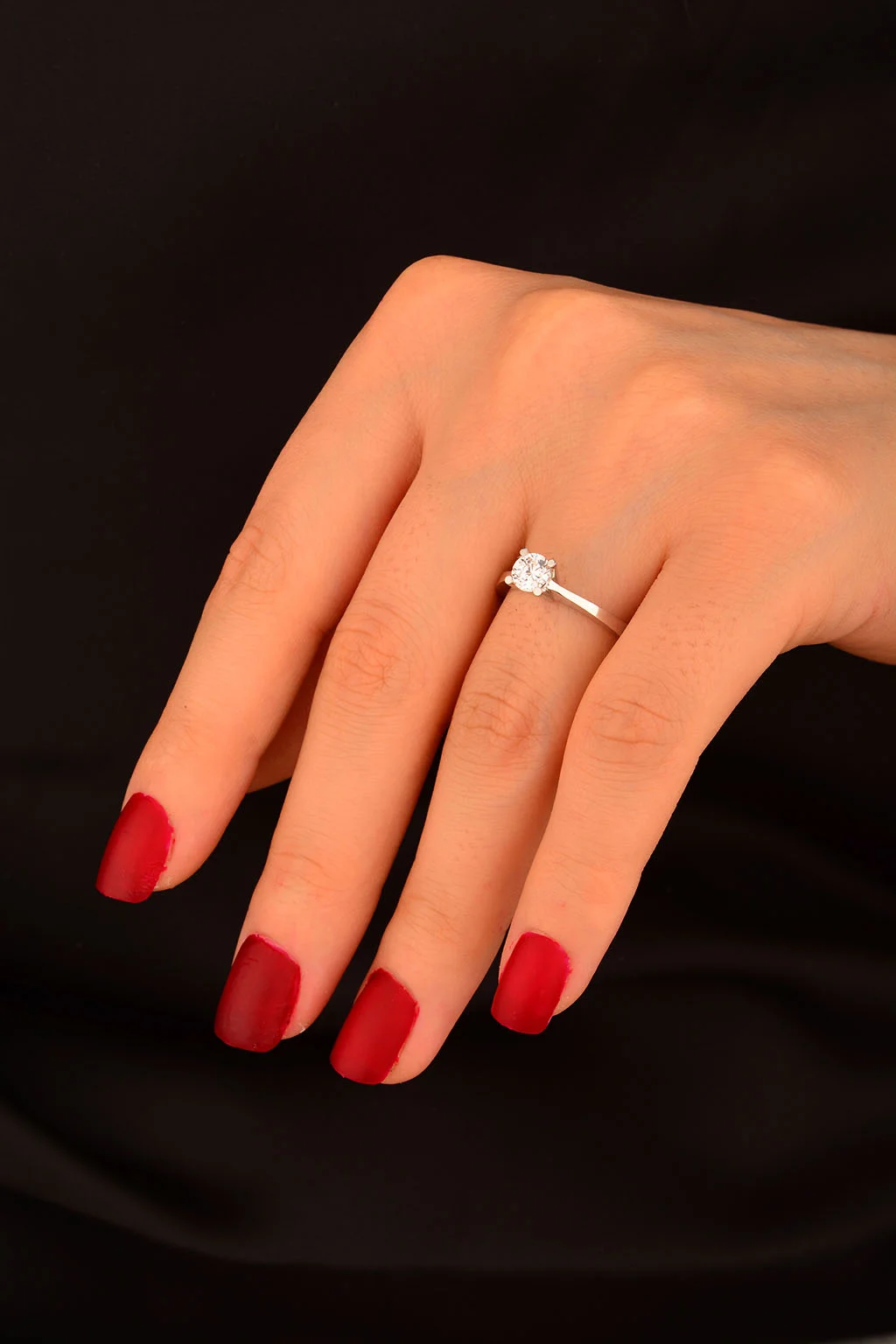 Beyaz Altın Tek Taş Yüzük