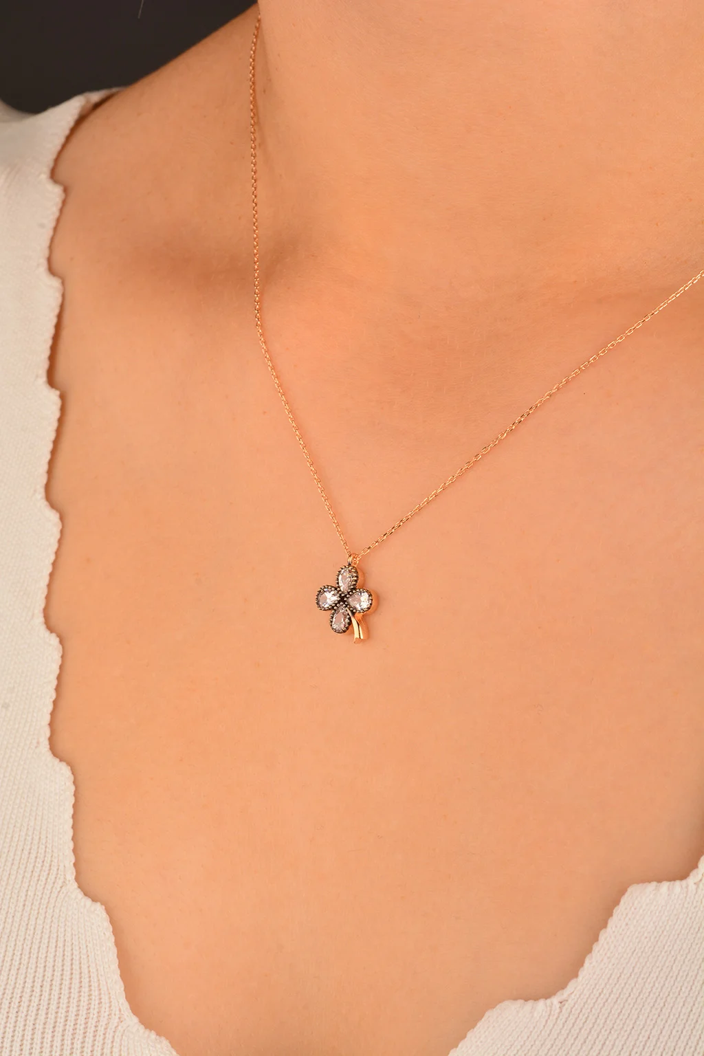 Cebeci 14 Ayar 4 Yapraklı Yonca Rose Altın Kolye