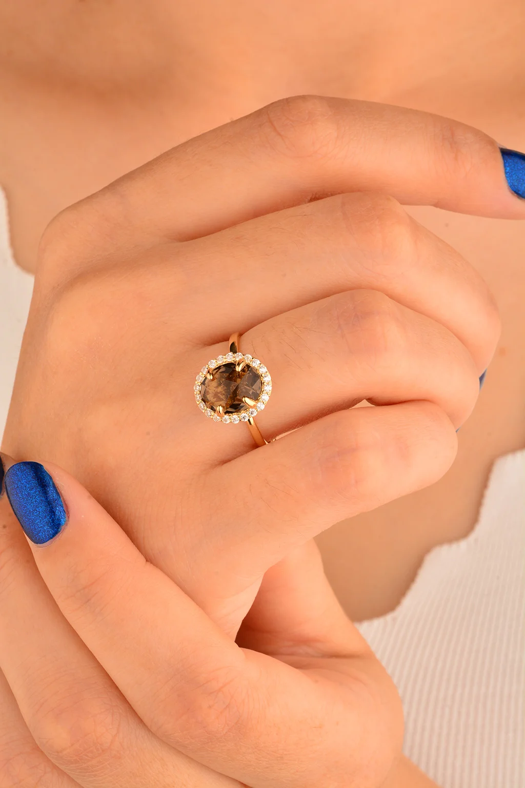 Cebeci 14 Ayar Altın Renkli Taşlı Yüzük