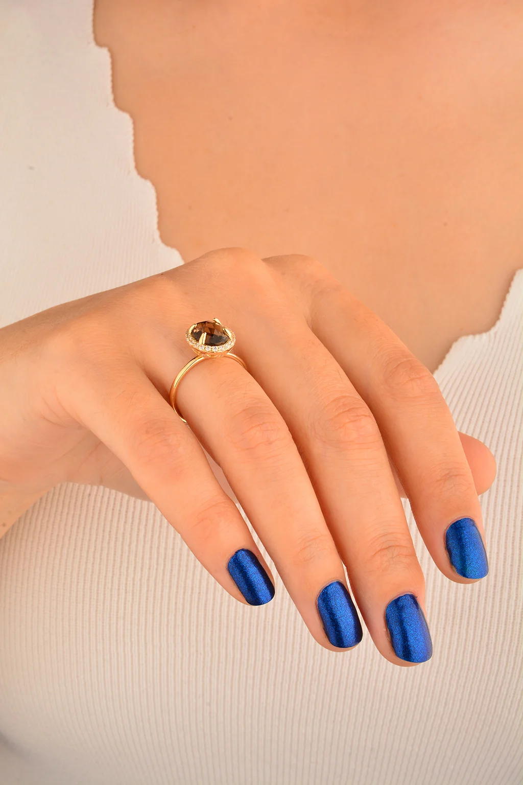 Cebeci 14 Ayar Altın Renkli Taşlı Yüzük