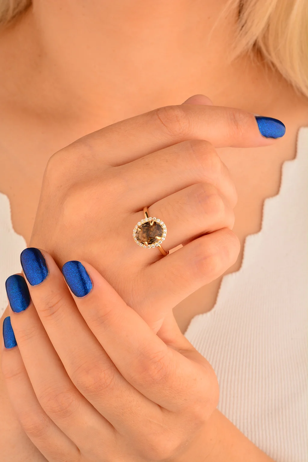 Cebeci 14 Ayar Altın Renkli Taşlı Yüzük