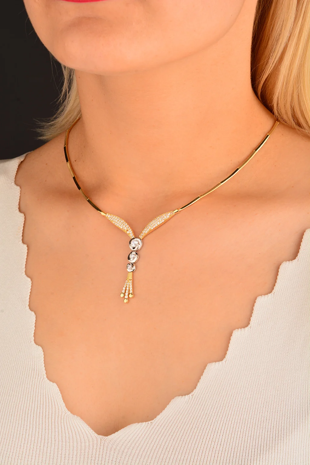 Cebeci 14 Ayar Taşlı Altın Kolye