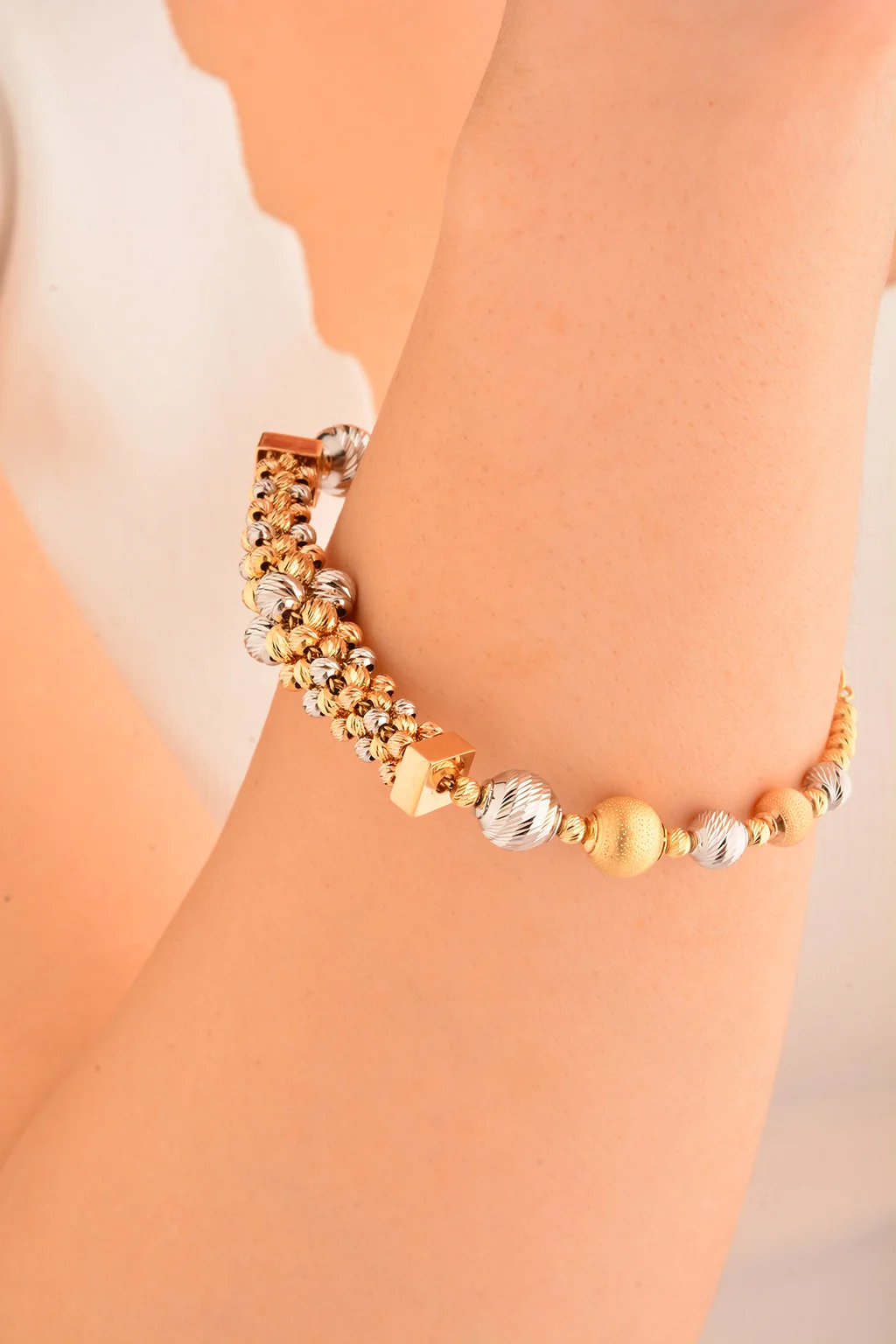 Cebeci 14 Ayar Dorikalı Altın Bileklik