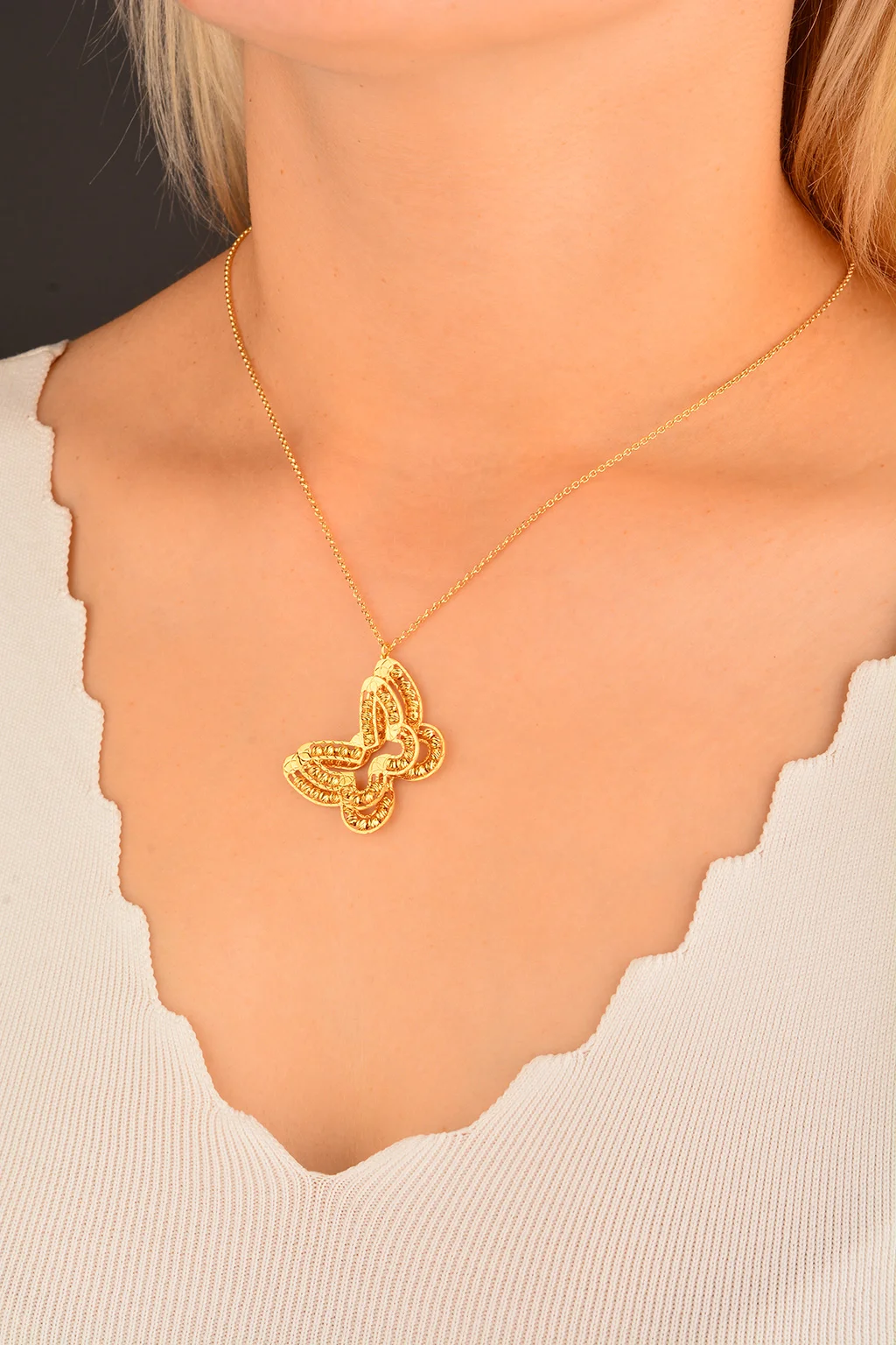 Cebeci 14 Ayar Dorikalı Kelebek Altın Kolye