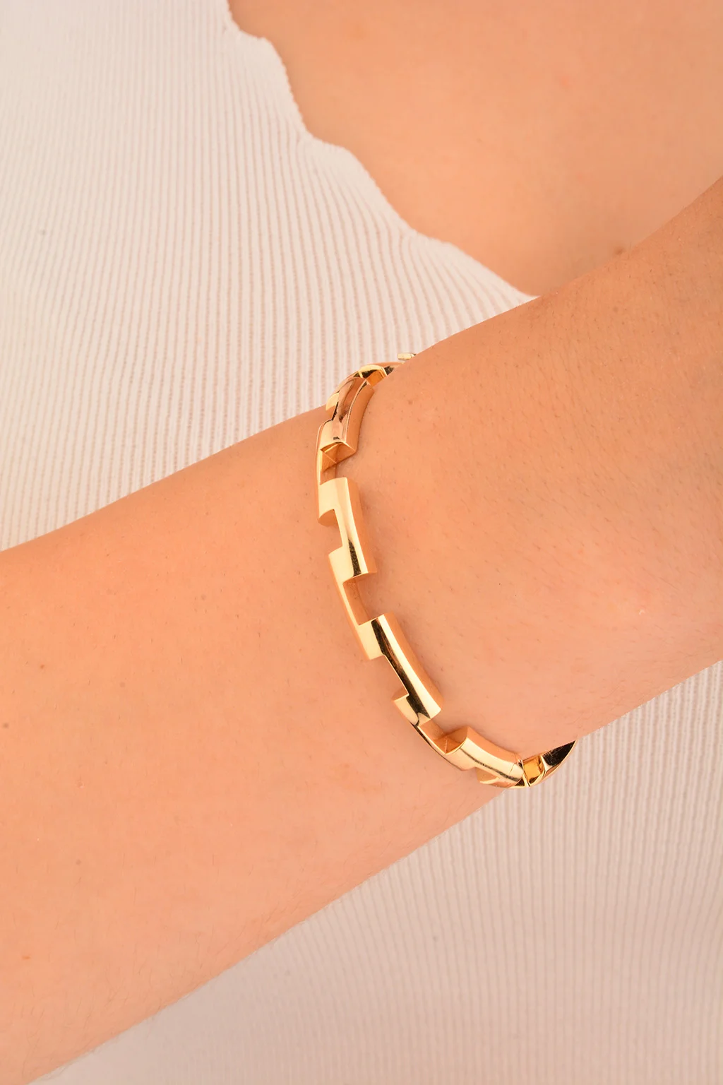 Cebeci 14 Ayar Kelepçe Altın Bilezik