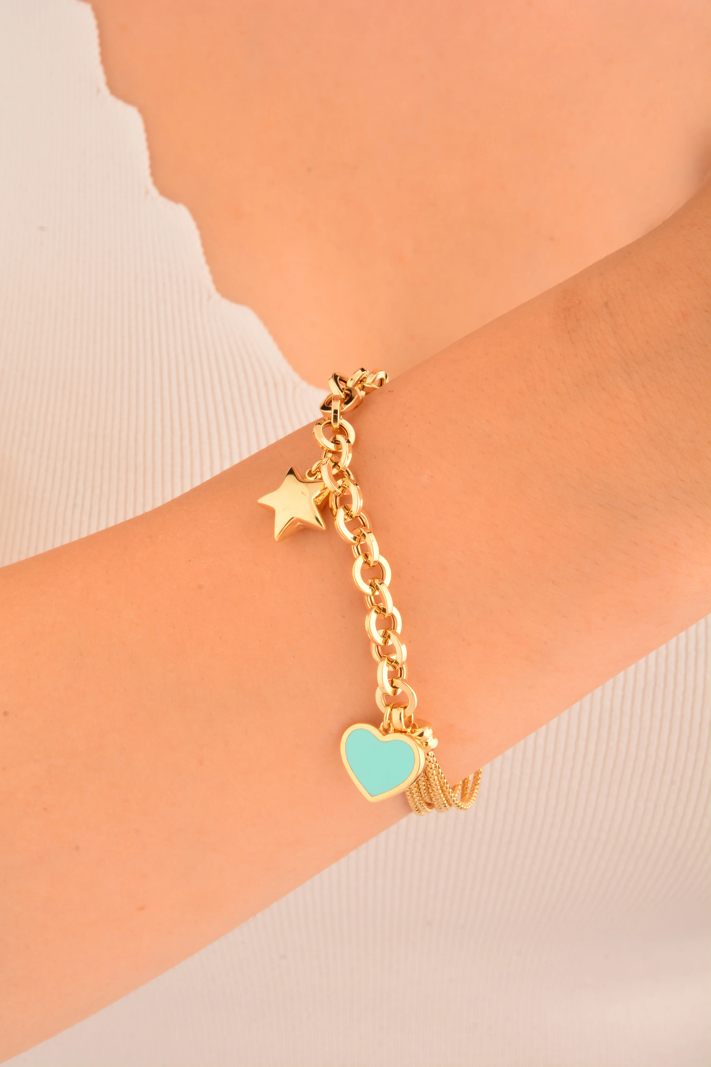 Cebeci 14 Ayar Kalpli Yıldızlı Altın Bileklik