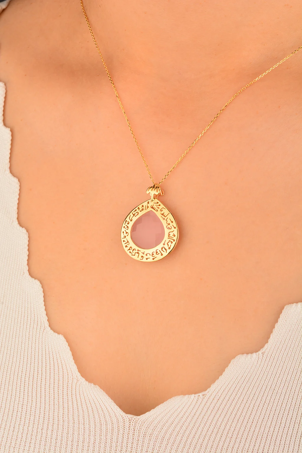 Cebeci 14 Ayar Nazarlı Kuvars Altın Kolye