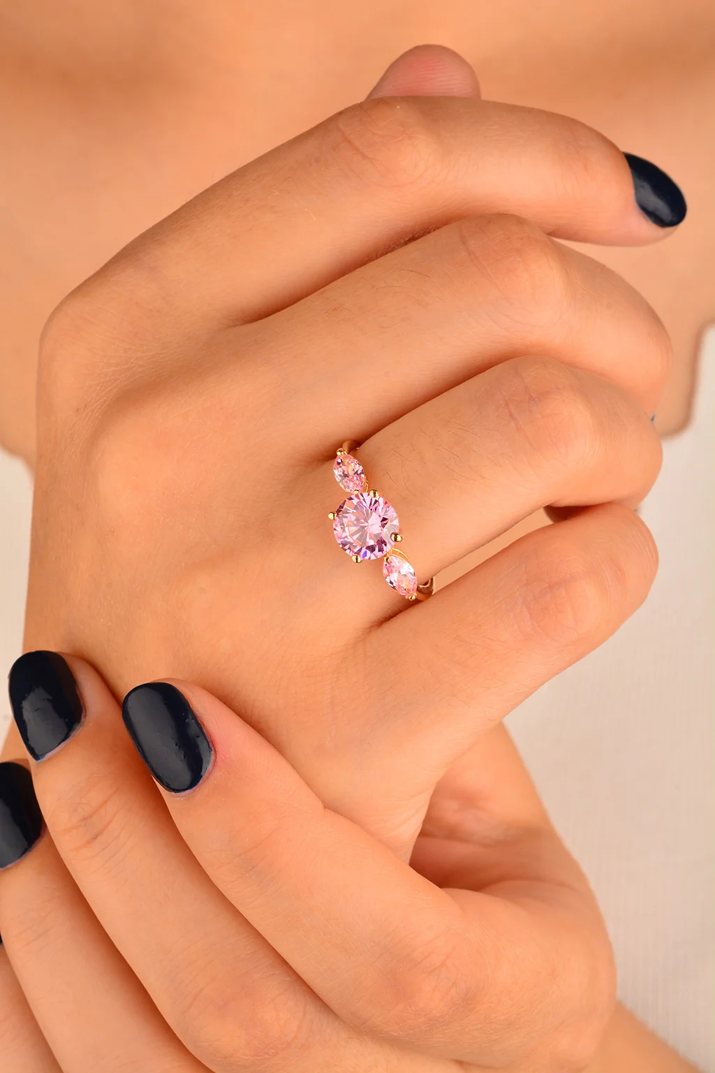 Cebeci 14 Ayar Pembe Taşlı Altın Yüzük