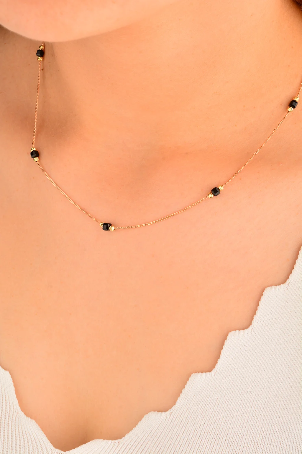 Cebeci 14 Ayar Siyah Küplü Altın Kolye