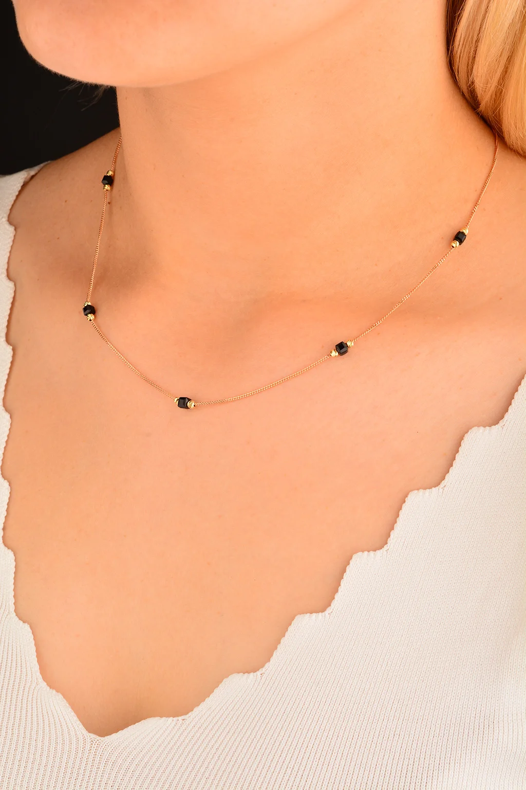 Cebeci 14 Ayar Siyah Küplü Altın Kolye