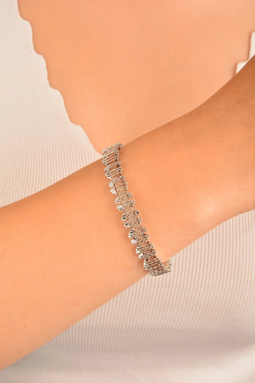 Cebeci 14 Ayar Kelepçe Beyaz Altın Bileklik