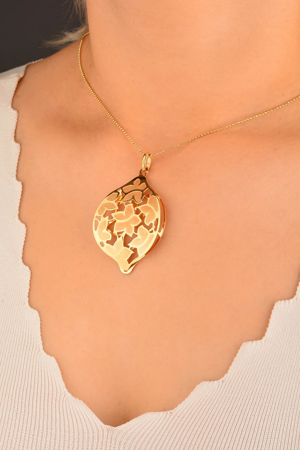 Cebeci 14 Ayar Yaprak Altın Kolye Ucu