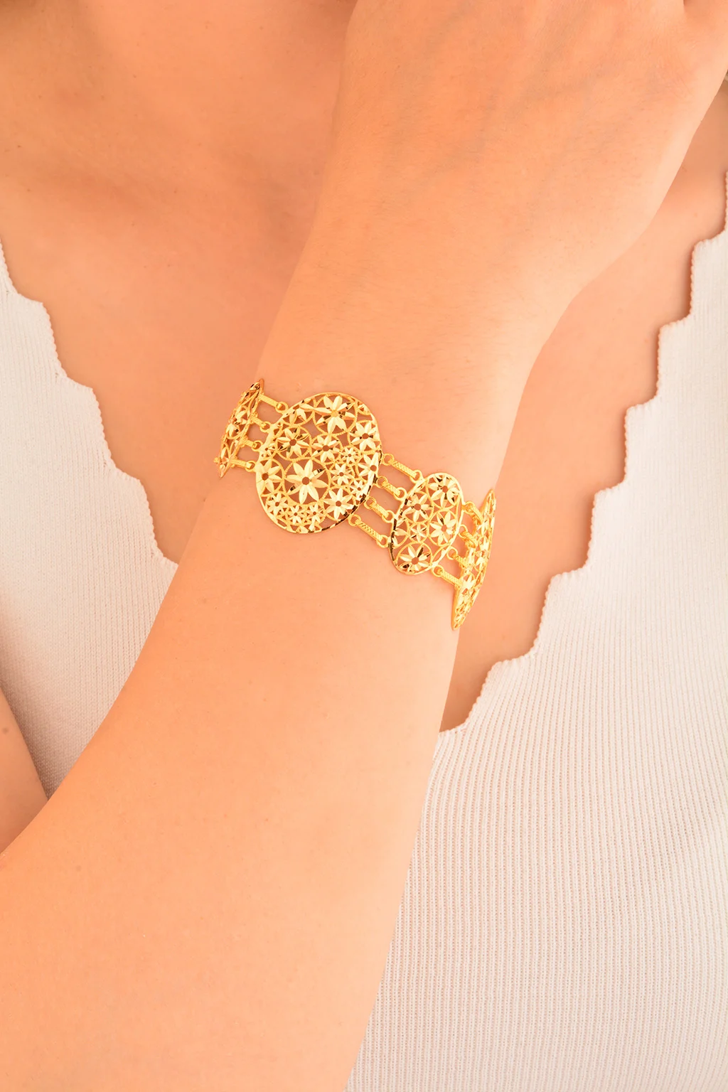 Cebeci 22 Ayar Çiçek İşlemeli Altın Bileklik