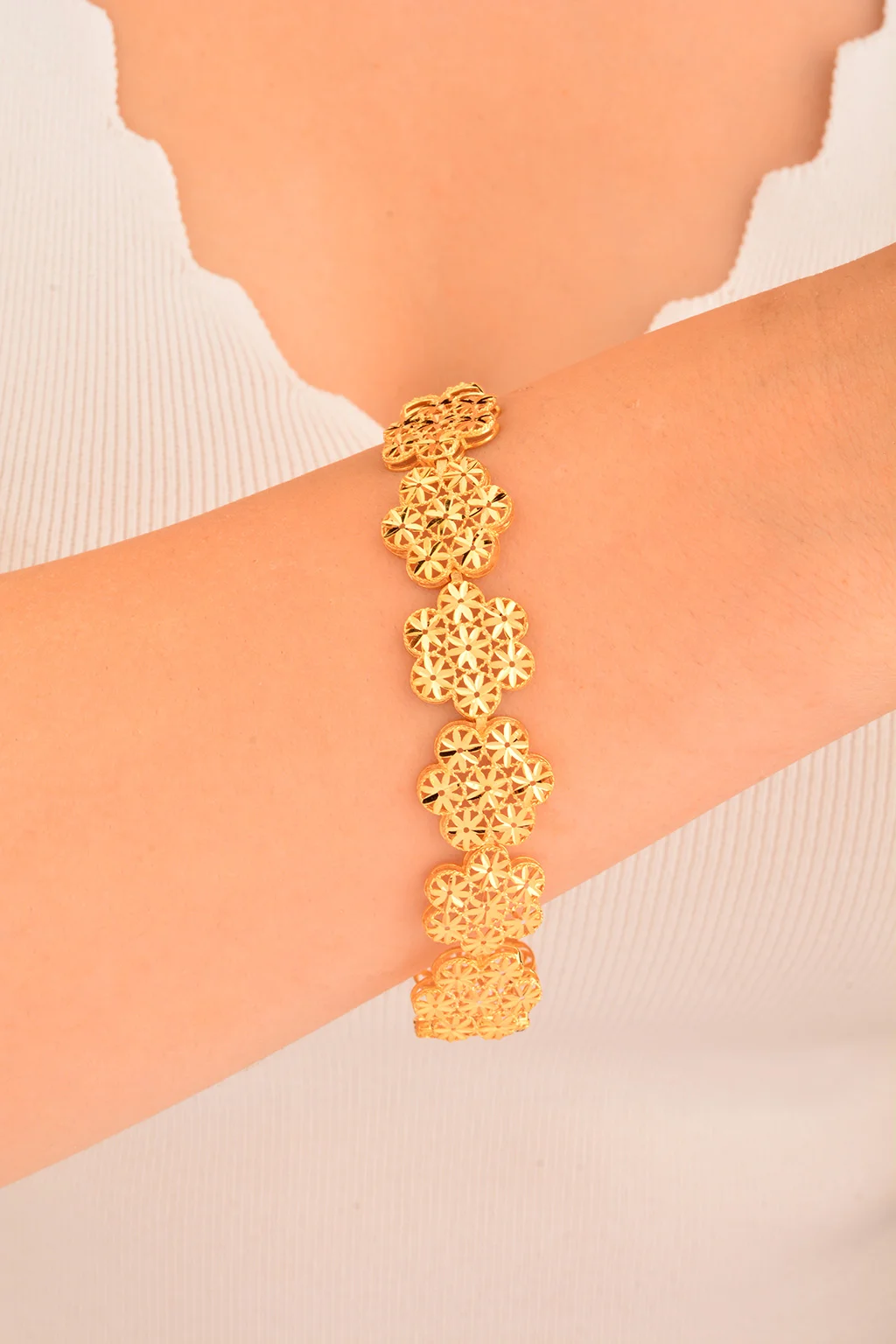 Cebeci 22 Ayar İşlemeli Çiçekli Altın Bileklik