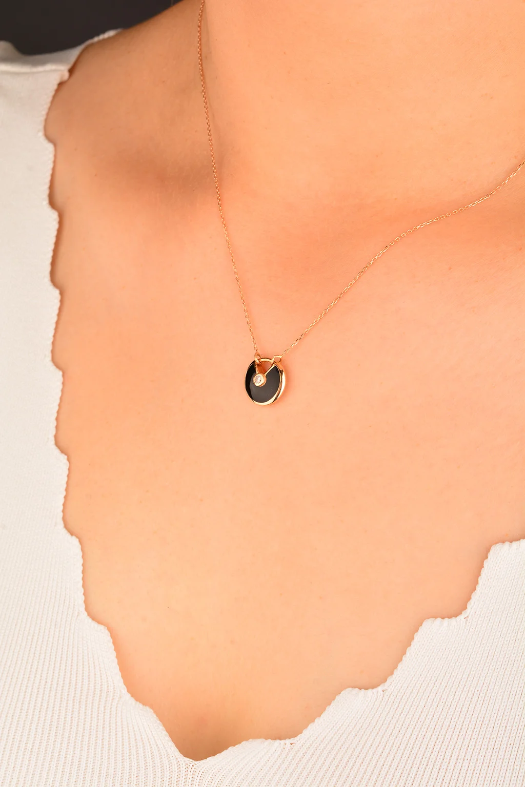 Cebeci 14 Ayar Rose Taşlı Altın Kolye