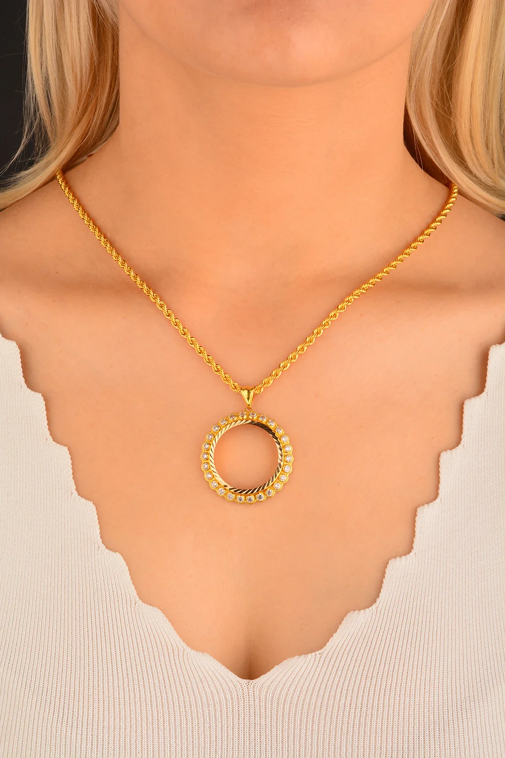 Cebeci 14 Ayar Taşlı Çerçeve Altın Kolye Ucu