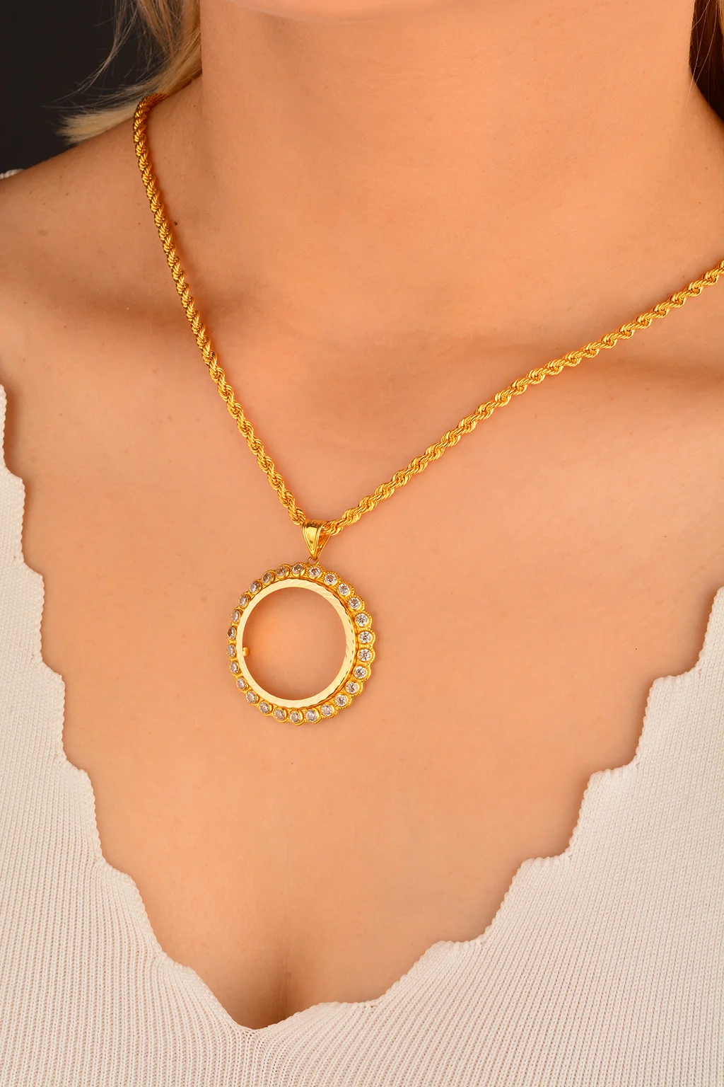 Cebeci 14 Ayar Taşlı Çerçeve Altın Kolye Ucu