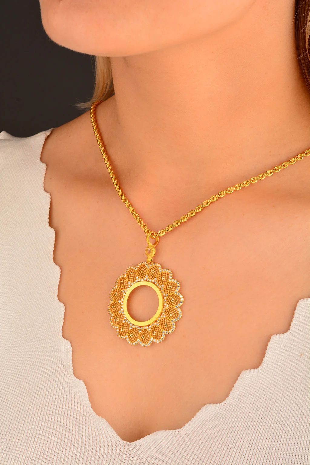 Cebeci 14 Ayar Taşlı Çerçeveli Altın Kolye Ucu