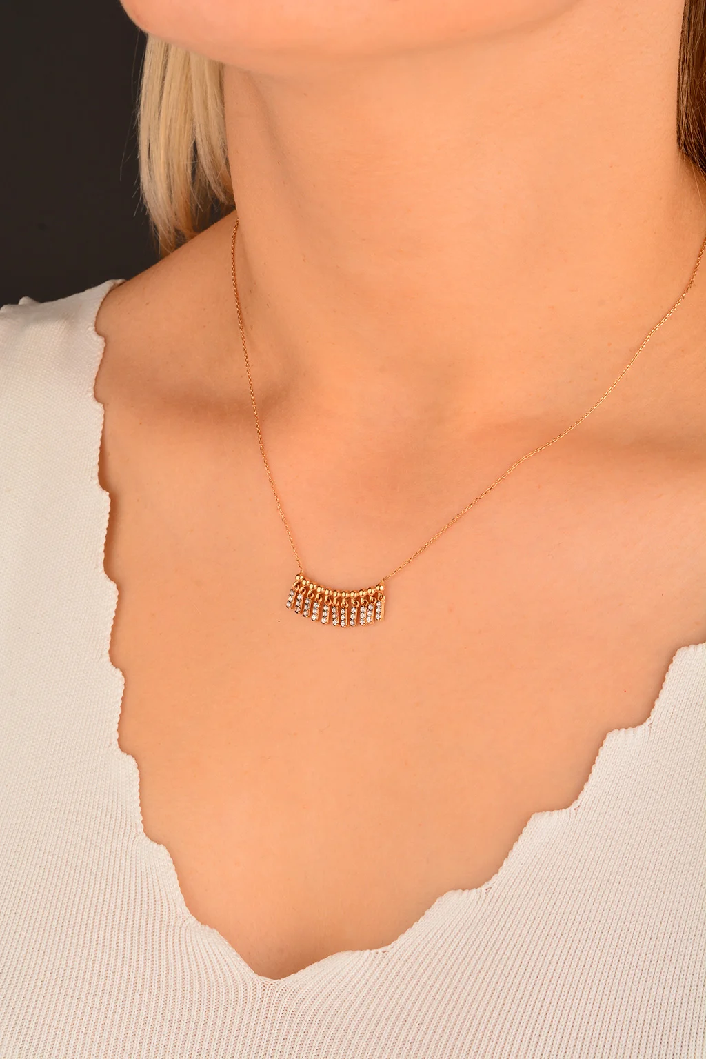 Cebeci 14 Ayar Taşlı Sarkan Altın Kolye