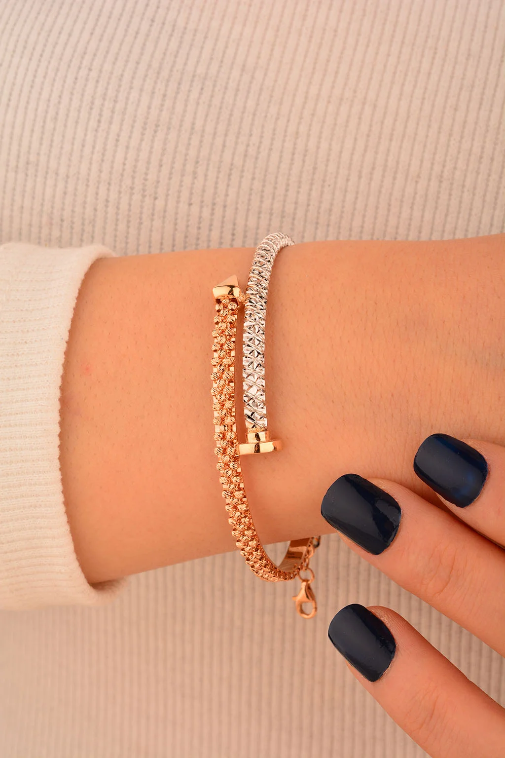 Cebeci 14 Ayar Kelepçe Altın Bilezik