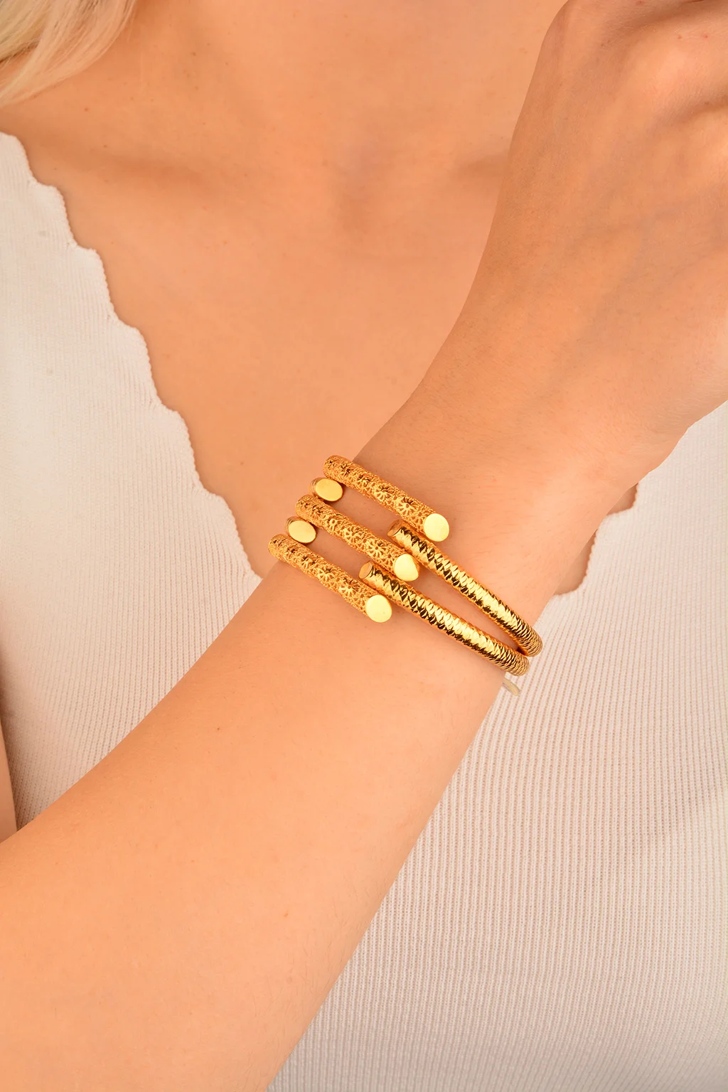 Cebeci 22 Ayar İşlemeli Kaburga Kelepçe Altın Bilezik