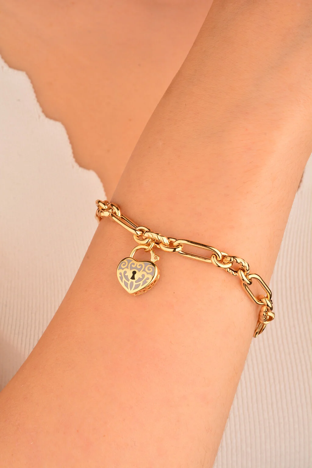 Cebeci 14 Ayar Kalpli Altın Bileklik