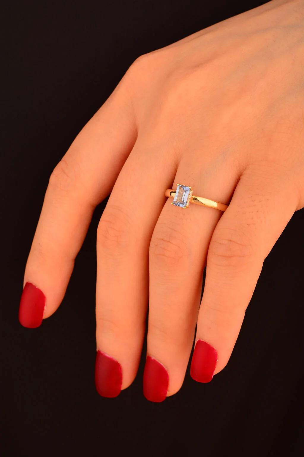 Cebeci 14 Ayar Mavi Taşlı Altın Yüzük