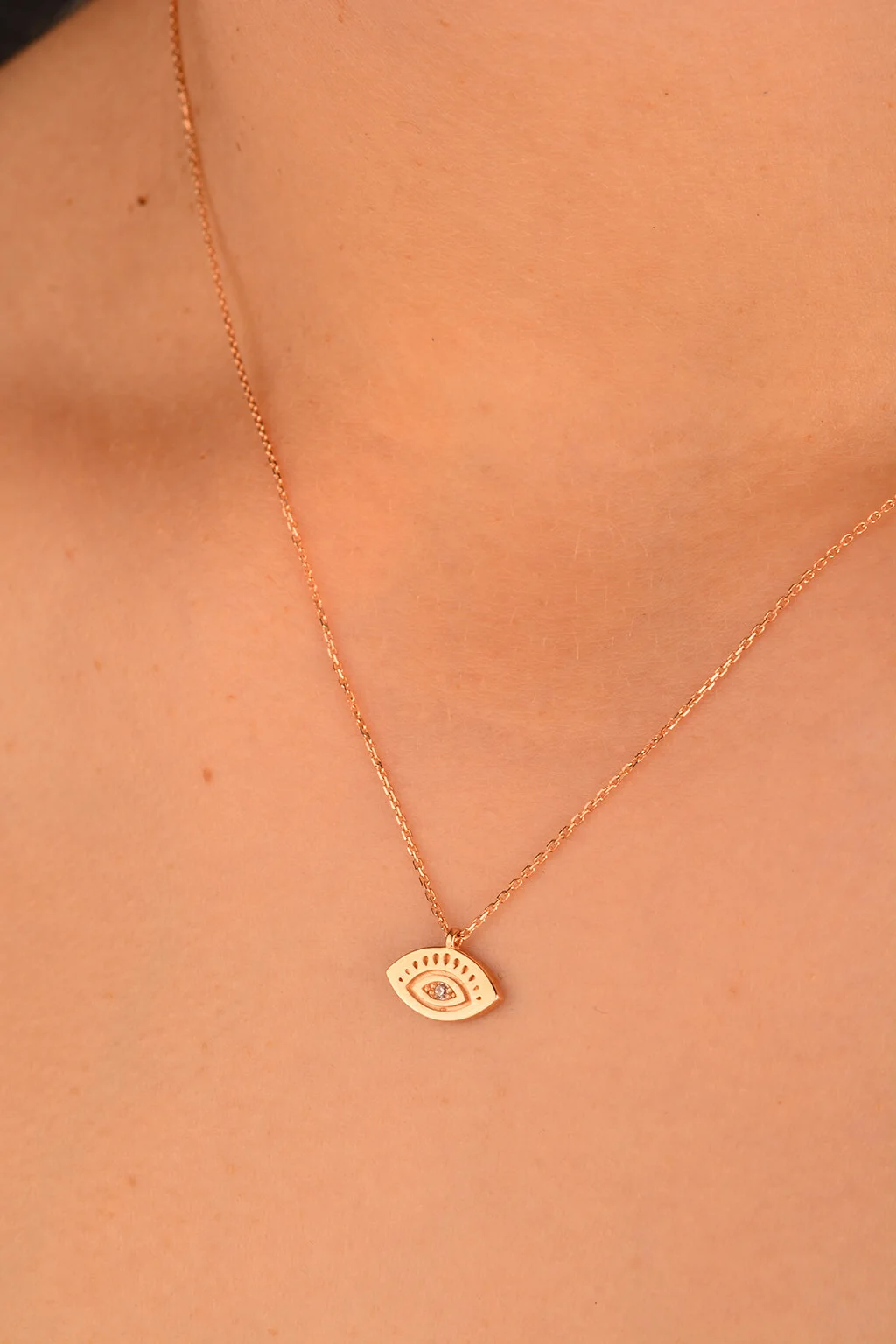 Rose Göz Altın Kolye