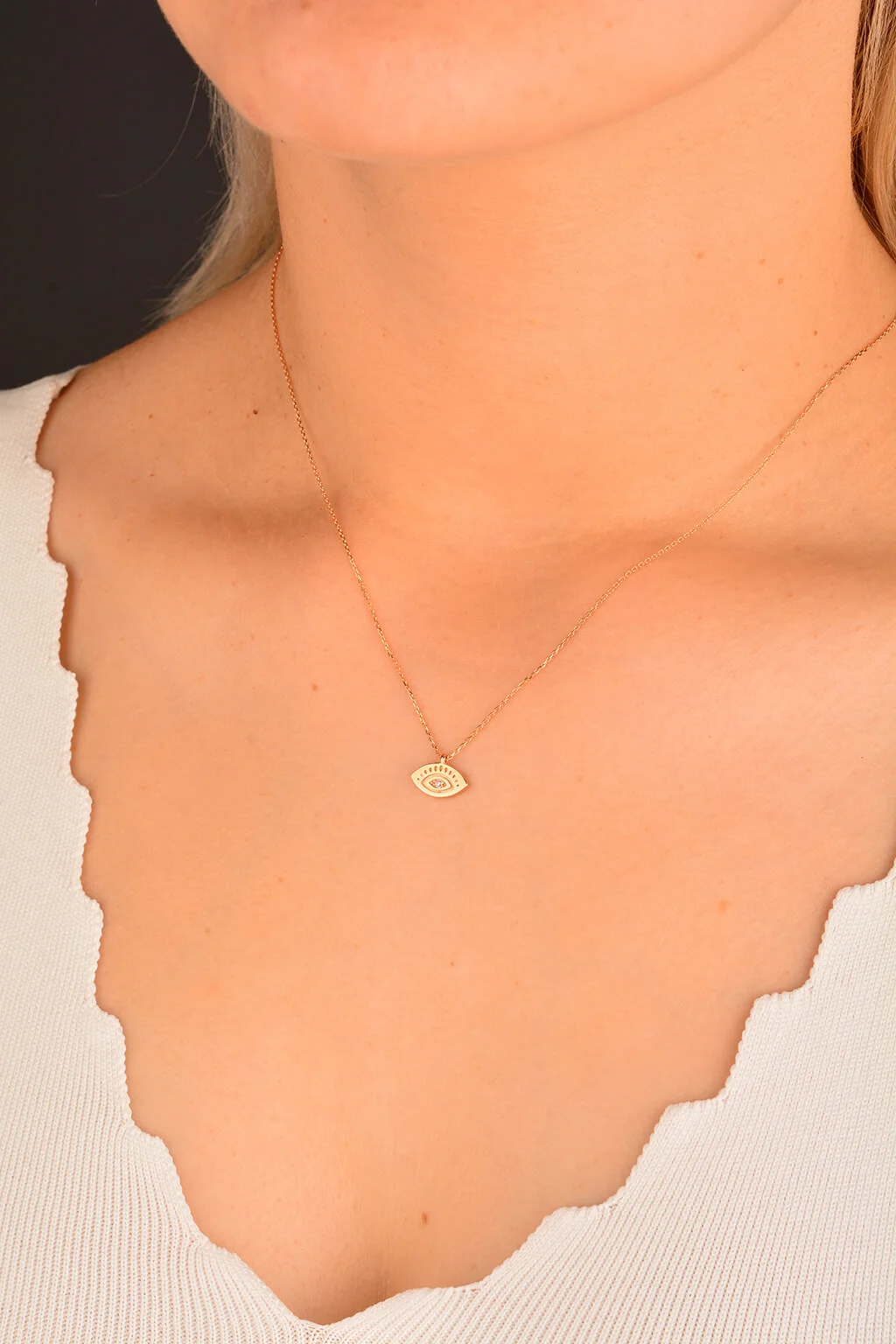 Rose Göz Altın Kolye