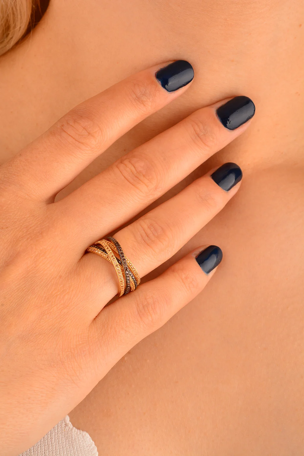 Cebeci 14 Ayar Siyah Taşlı Altın Yüzük