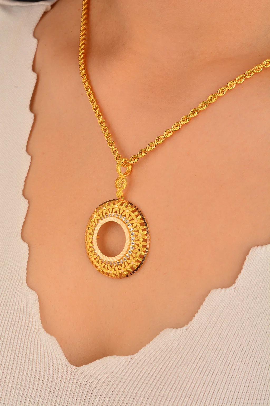 Cebeci 14 Ayar Taşlı Çerçeve Altın Kolye Ucu