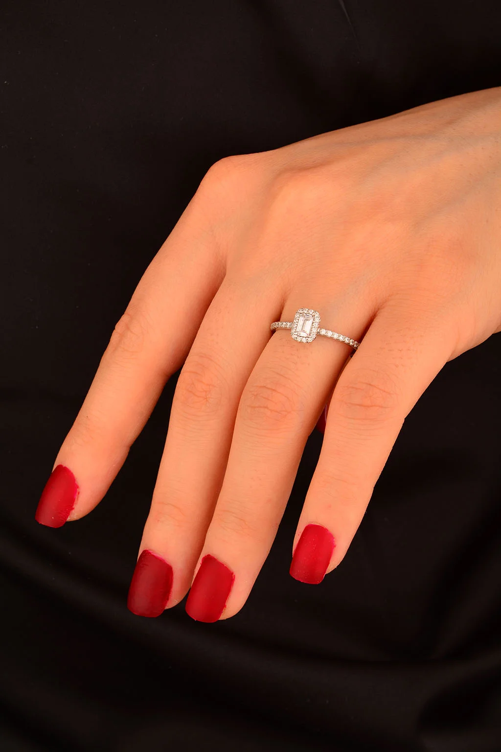 Cebeci 14 Ayar Baget Altın Yüzük