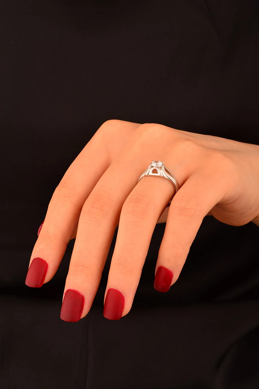 Taşlı Tek Taş Altın Yüzük