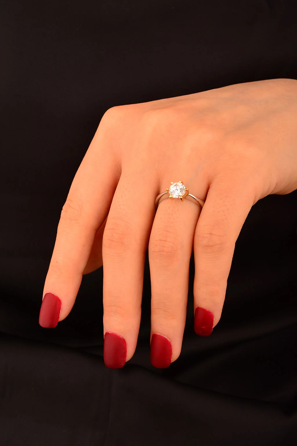 Tek Taş Altın Yüzük