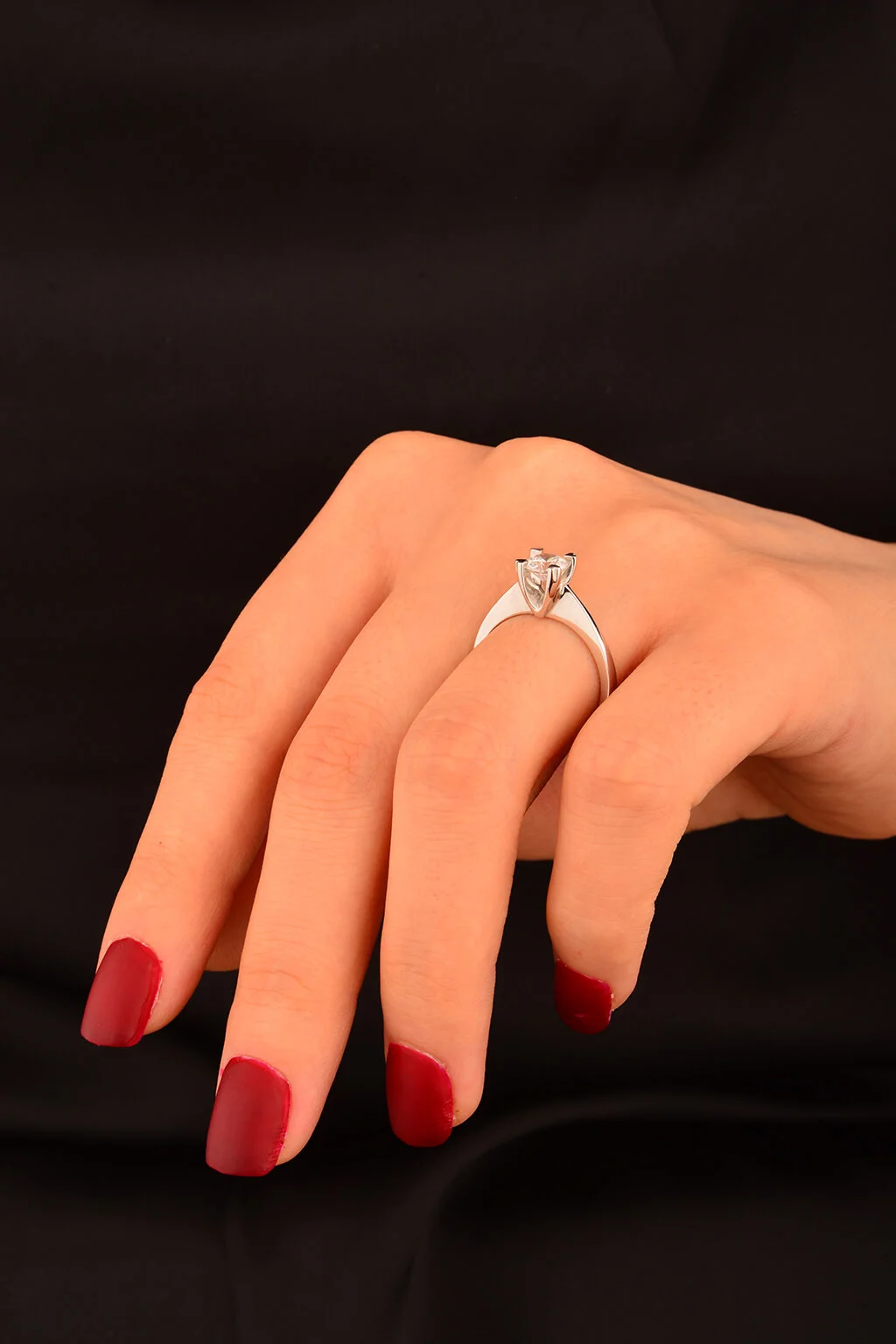 Tek Taş Altın Yüzük