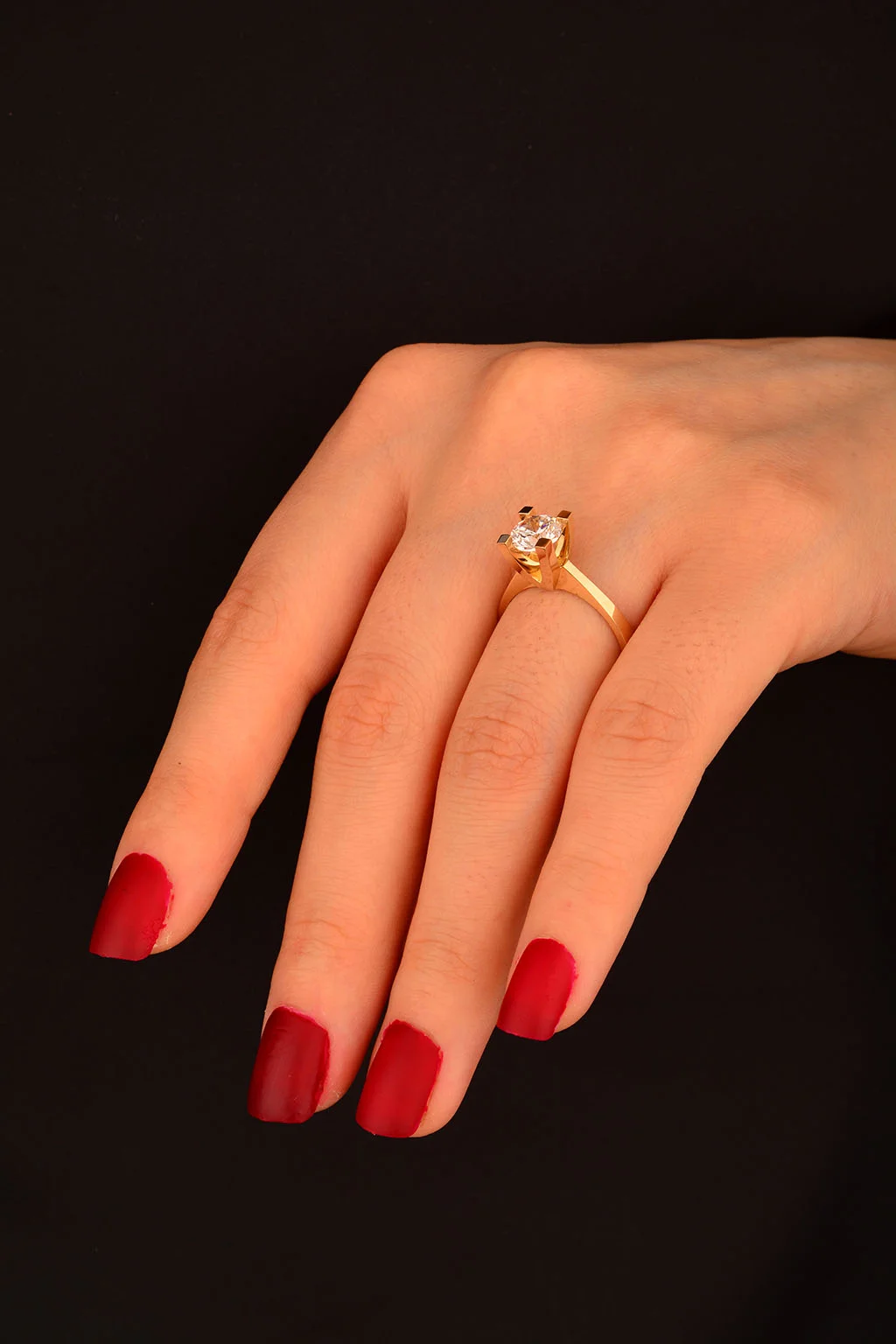 Tek Taş Altın Yüzük