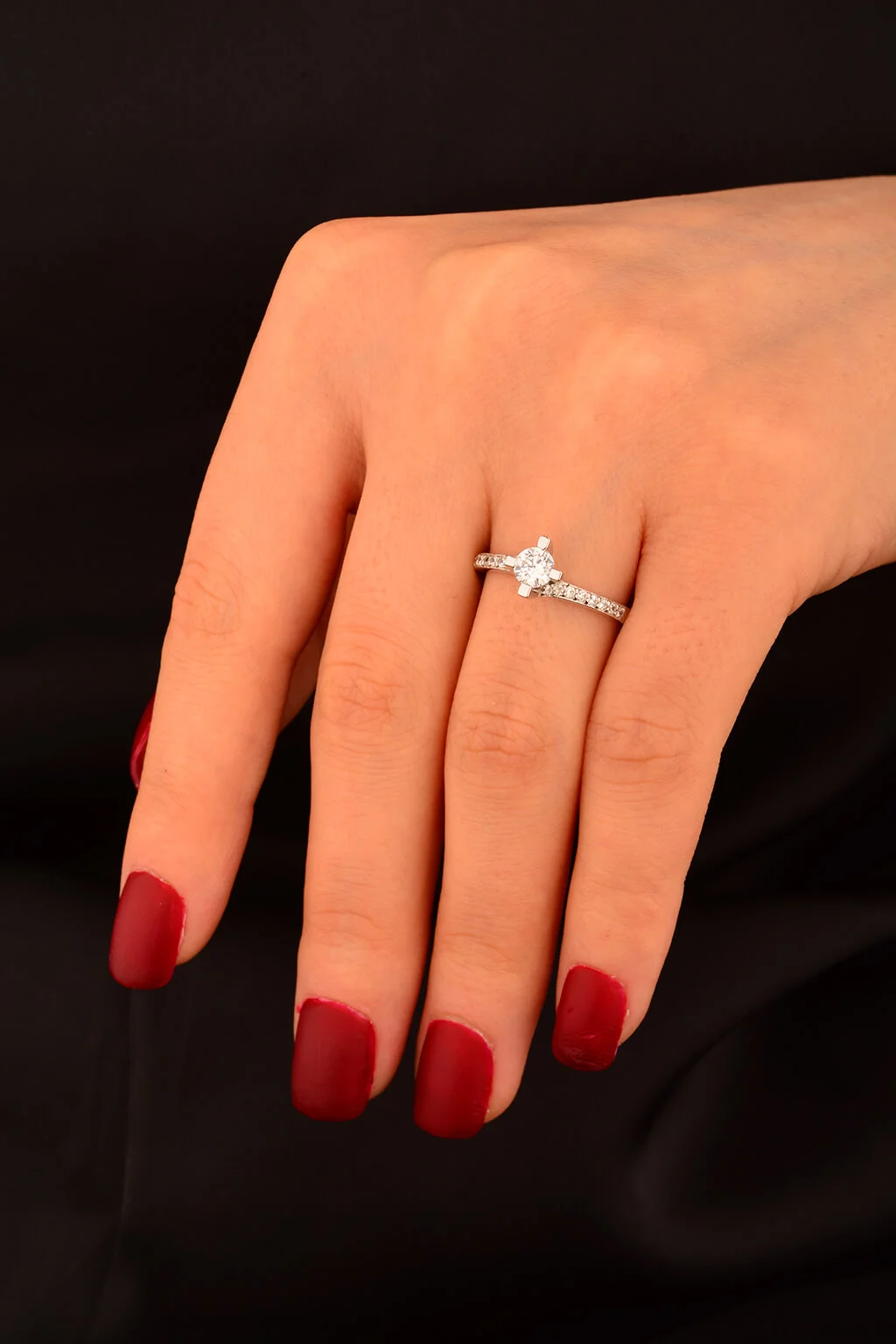 Tek Taş Altın Yüzük