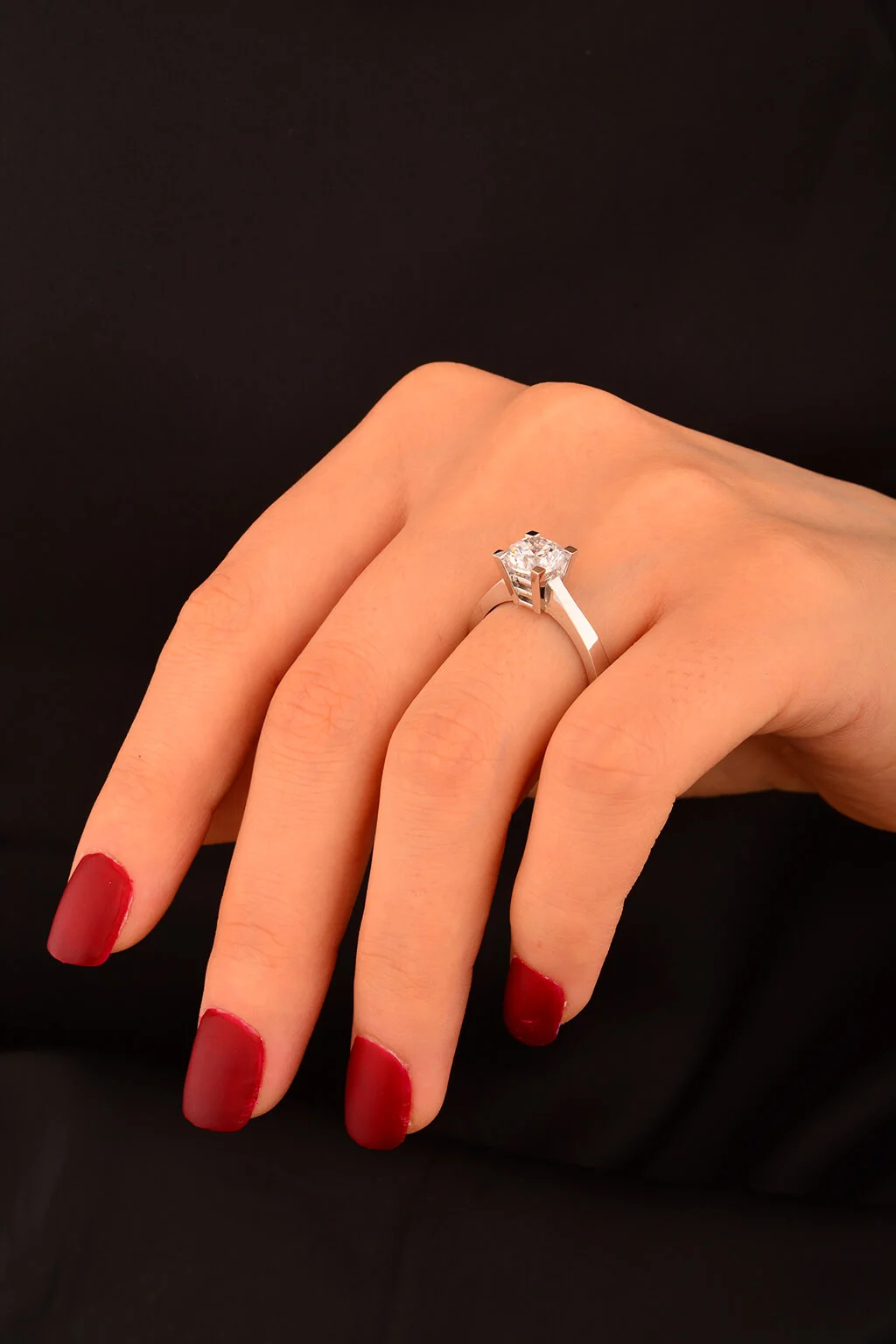 Tek Taş Altın Yüzük