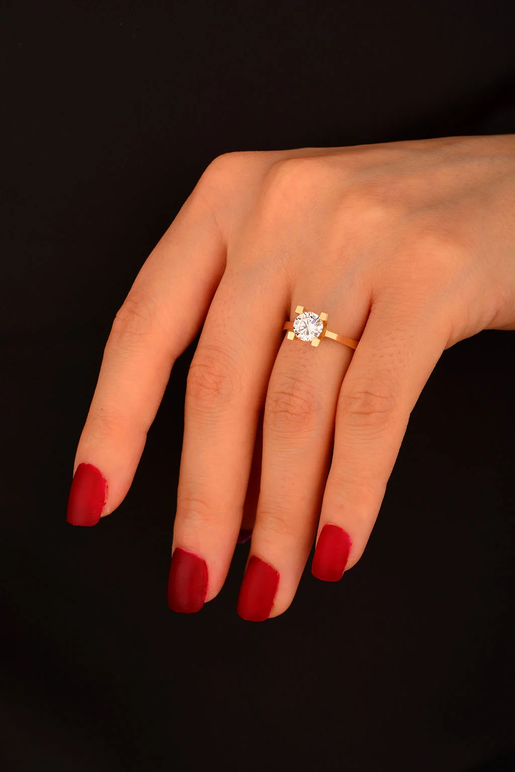 Tek Taş Altın Yüzük