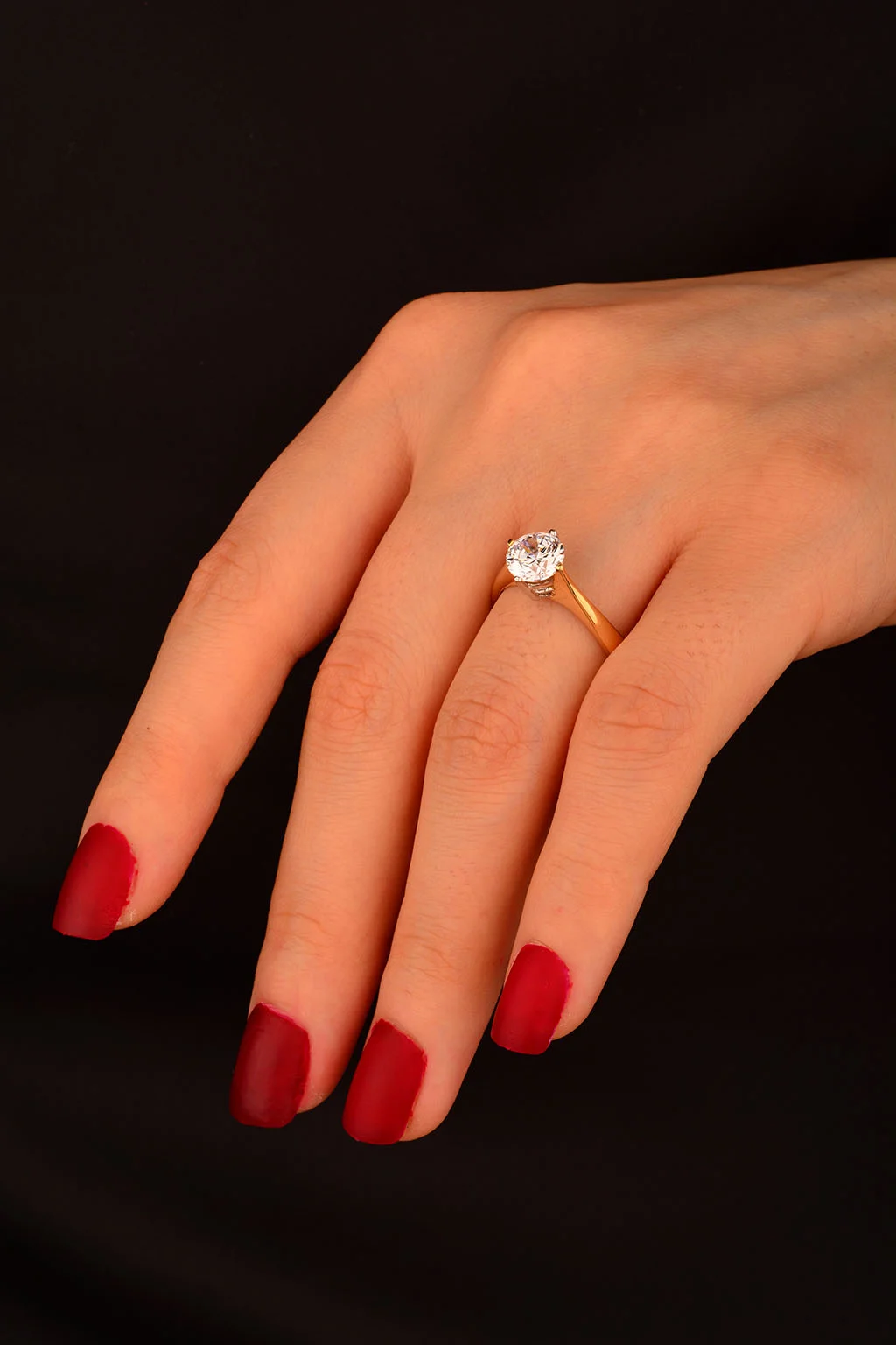 Tek Taş Altın Yüzük