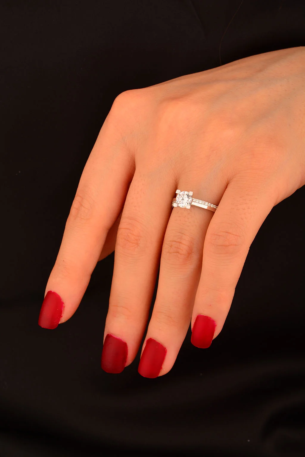 Tek Taş Altın Yüzük