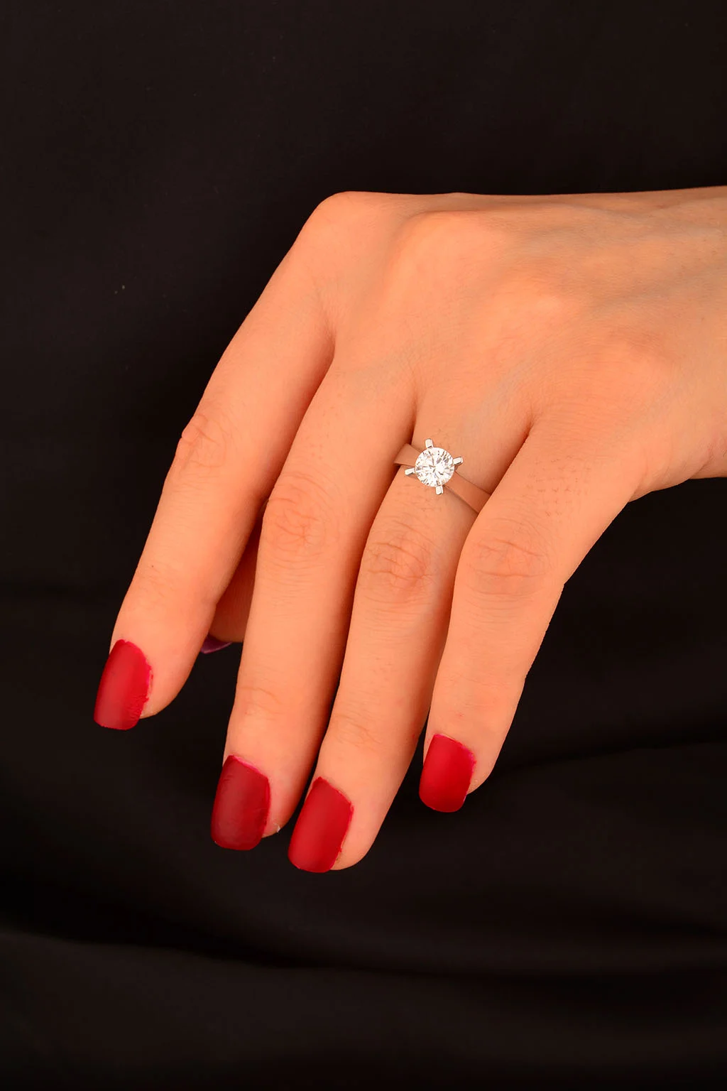 Tek Taş Altın Yüzük