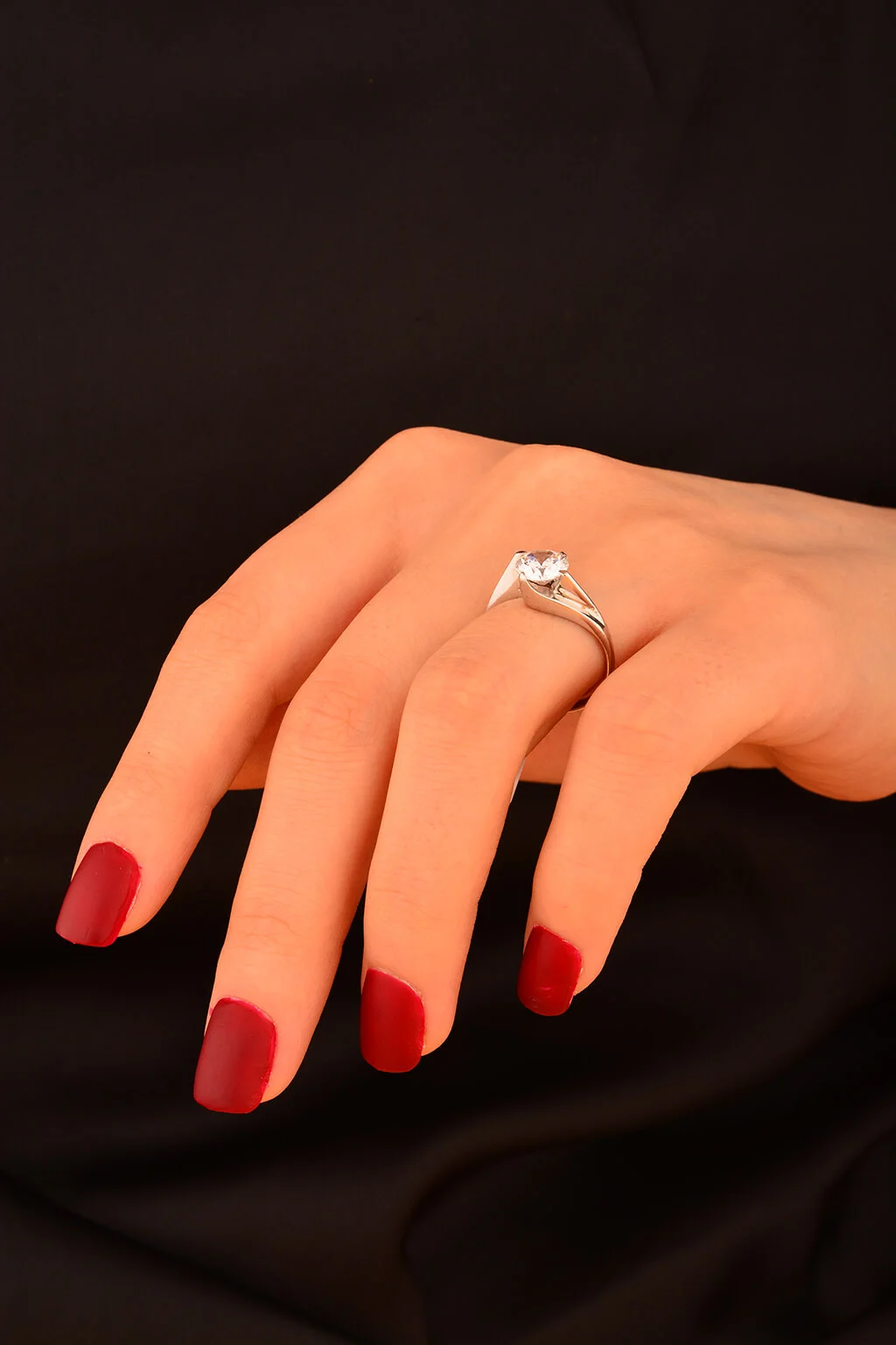 Tek Taş Altın Yüzük