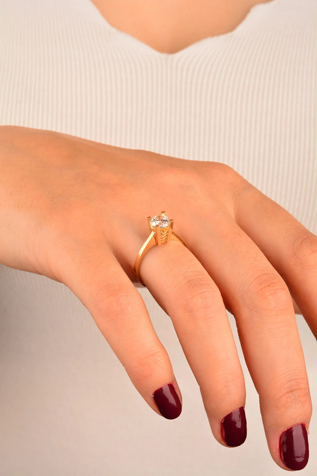 Cebeci 14 Ayar Tek Taşlı Altın Yüzük