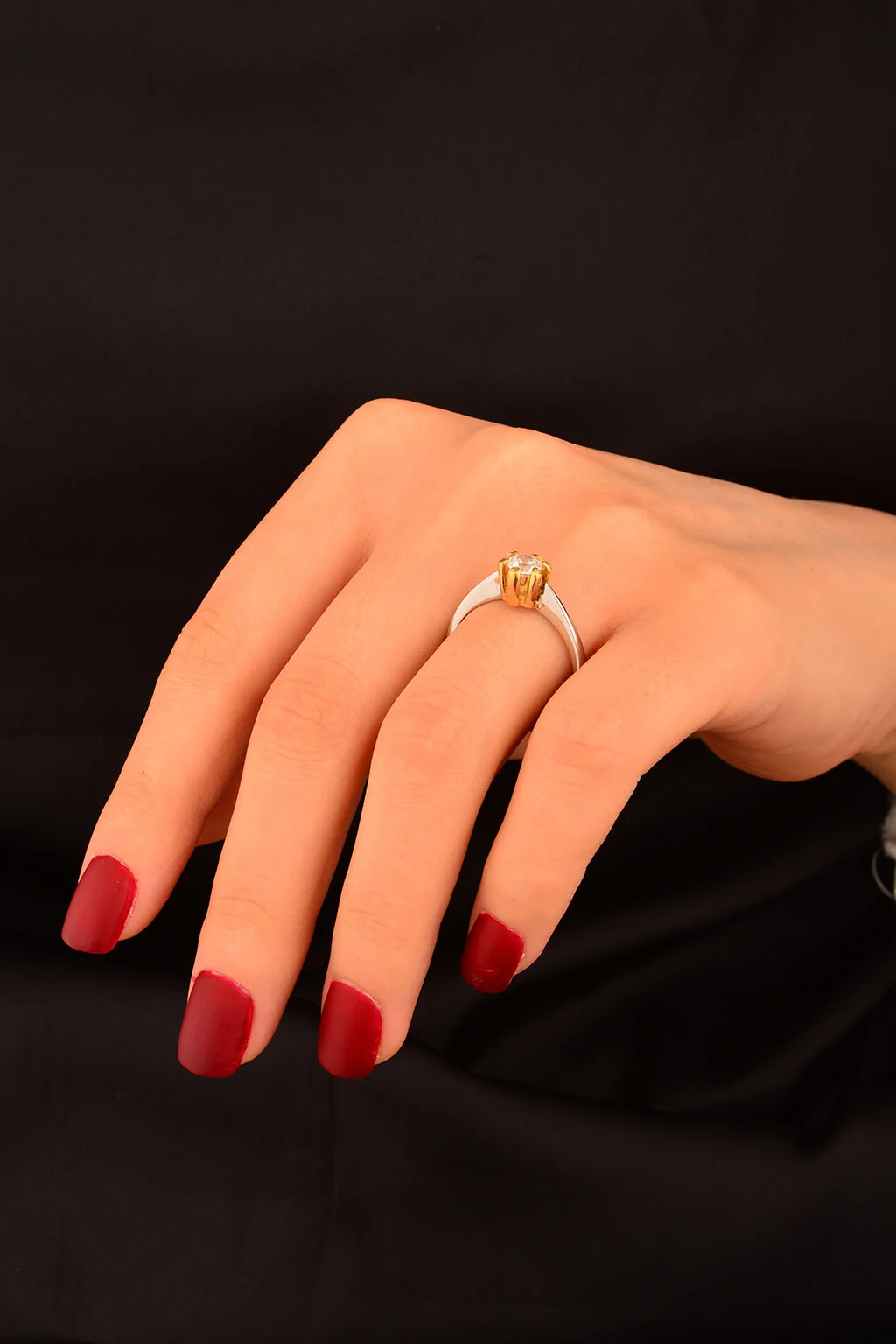 Tek Taş Altın Yüzük